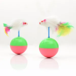 Hračky pro domácí kočky - trumfující myš s peřím, plastové kuličky, průměr: 5.5cm TopTechnology